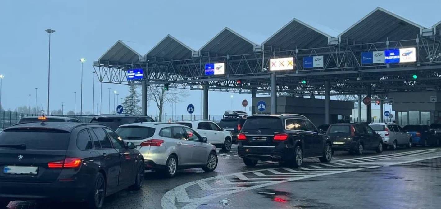 Gde pratiti redove na granicama Srbije