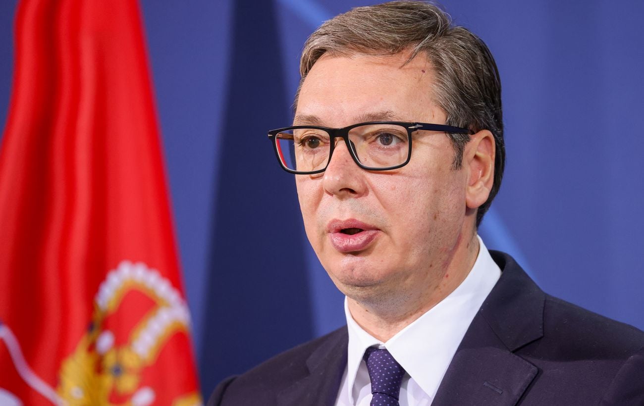 Vučić poziva Srbiju da sprovede reforme umesto "revolucionarnog haosa"